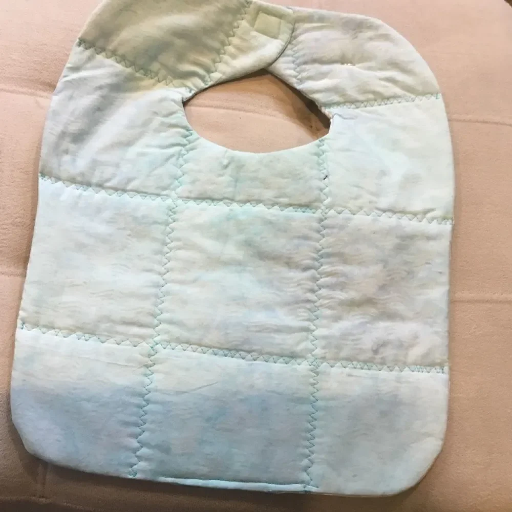 3/$25 or $12 ea.  NWT Hand Crafted Reversible Quilted Baby Bib